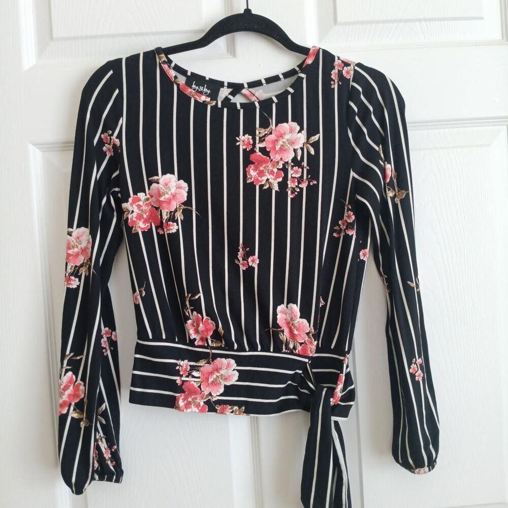 by & by black floral long-sleeve crop top XS